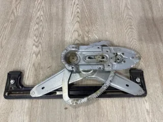 1738647 Стеклоподъемник Ford Focus 2 Арт 2-865915, вид 2