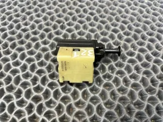 4671336 Датчик включения стоп сигнала Dodge Caravan 3 Арт 2-880711, вид 3
