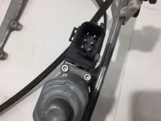 MN105727 Стеклоподъемник Mitsubishi Colt 6 restailing Арт 2-885360, вид 3