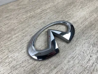 908911CA0A Эмблема крышки багажника Infiniti QX70  Арт 2-889362, вид 2