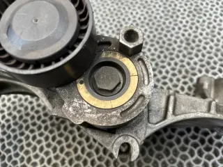 11710-00Q1D Кронштейн генератора Nissan Qashqai 1  Арт 2-898662, вид 9