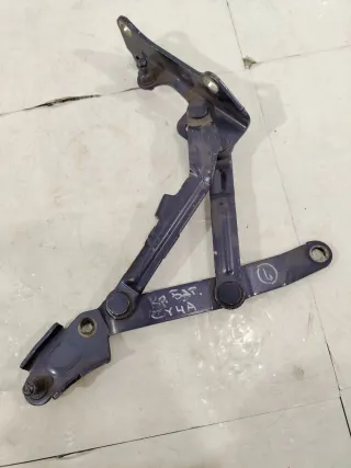 5923A013 Петля крышки багажника Mitsubishi Lancer 10 Арт 2-917755, вид 1