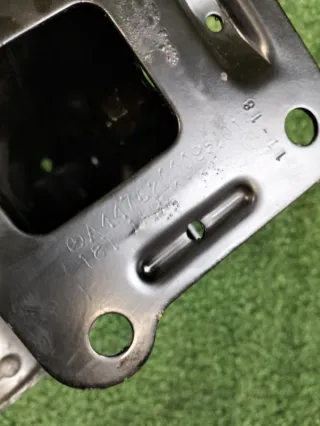 A4476200095 Кронштейн усилителя переднего бампера Mercedes Vito W447 Арт 2-923210, вид 7