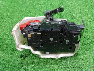 3D2837015K Замок боковой двери Volkswagen Golf 5 Арт 2-936872, вид 1