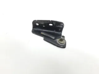 1747899 Кронштейн крышки багажника Ford Focus 3 Арт 2-939290, вид 1