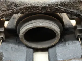 41001AX60A Суппорт Nissan Note E11 Арт 2-942606, вид 4