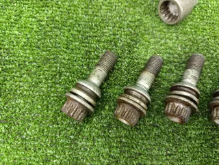 95536105710 Болты колесные Porsche Cayenne 957 Арт 2-952195, вид 4