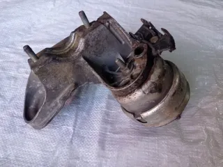 8E0199352D Кронштейн двигателя Audi A6 C5 (S6,RS6) Арт 2-958244, вид 2