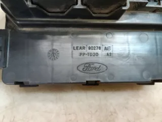 2L8414N068AA Блок предохранителей Ford Escape 1 Арт 2-961551, вид 7