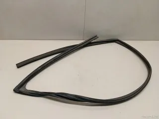 5079045000 Уплотнитель стекла двери Geely Atlas 1 Арт E23367077