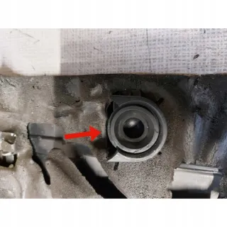 03L103925AT Декоративная крышка двигателя Volkswagen Golf 6 Арт e12776249, вид 3