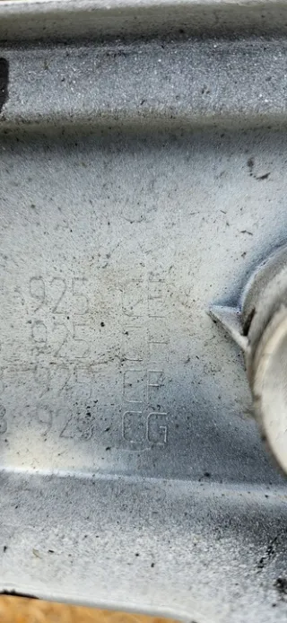 06A103925CE Декоративная крышка двигателя Audi A3 8P Арт e12774988, вид 11