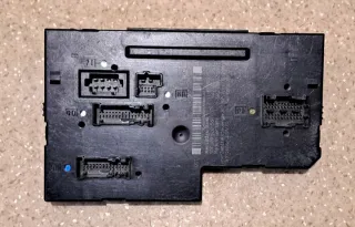 2129003702 Блок предохранителей Mercedes E C207 Арт e12769639, вид 2