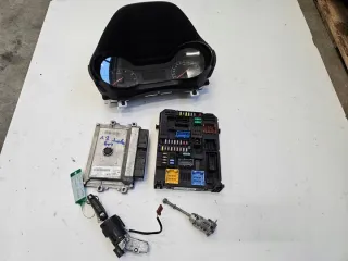 9840853180 9815037580 9832880280 9841329580 Блок управления двигателем Opel Corsa F Арт e12765375, вид 1