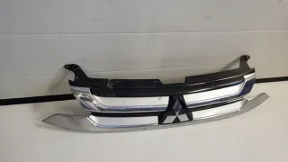  Решетка радиатора Mitsubishi Outlander 3 Арт e12762854, вид 2