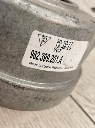 982399201A 982399201 98137519601 98137518200 Подушка крепления КПП Porsche Boxster 982 Арт e12742762, вид 10