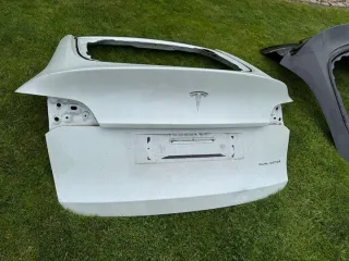  Крышка багажника (дверь 3-5) Tesla model Y Арт e12739663, вид 4