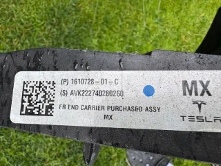 1610728-01-C Передняя панель крепления облицовки (телевизор) Tesla model X Арт e12738525, вид 4