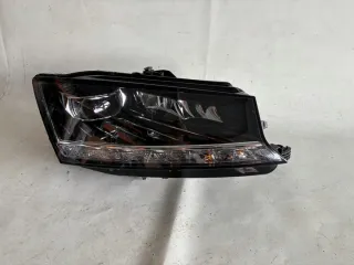 6V1941016F Фара правая Skoda Fabia 3 Арт e12736891, вид 1
