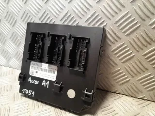 8X0907063D Блок предохранителей Audi A1 Арт e12736597, вид 4