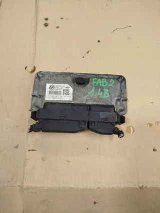 03C906024B Блок управления двигателем Skoda Fabia 2 Арт e12730323, вид 1
