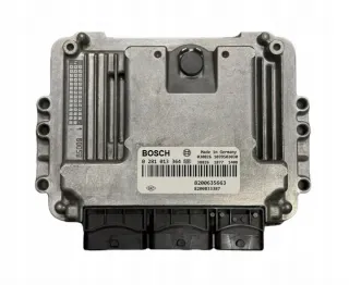 0281013364 8200635663 Блок управления двигателем Renault Master 2 Арт e12729950, вид 1