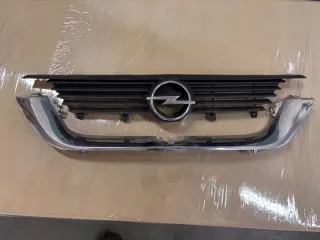 90505722 Решетка радиатора Opel Vectra B Арт e12727180, вид 1
