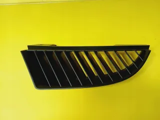 MN127773 DRC65355 Решетка радиатора Mitsubishi Colt 6 Арт e12727091, вид 1