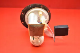 101961-9421 23210-B1010 Насос топливный Daihatsu Sirion Арт e12719871, вид 2