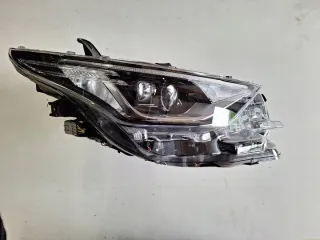 81110-02K60 Фара правая Toyota Auris 2 Арт e12709979, вид 1