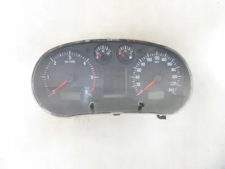 110008770013 Щиток приборов (приборная панель) Seat Toledo 2 Арт e12704122, вид 1