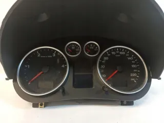8Z0920900T Щиток приборов (приборная панель) Audi A2 Арт e12701576, вид 2