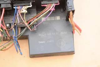 0225455332 A0225455332 Блок предохранителей Mercedes E W210 Арт e12696885, вид 2