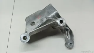 31430470 Кронштейн двигателя Volvo S60 3 Арт E103077334, вид 3