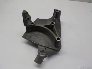 8200408663 Кронштейн двигателя правый Nissan Cube 3 Арт E41252515, вид 1