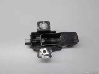 572210001R Болт крепления запасного колеса Renault Dokker Арт E84837725
