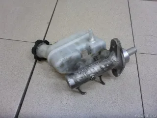 Бачок главного тормозного цилиндра Hyundai Tucson 1 2006г. 585292E600 - Фото 5
