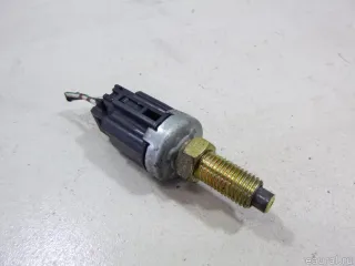 35350S04003 Дополнительный фонарь (Стоп-сигнал) Toyota Prius 1 Арт E14976220