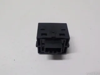 LR091206 Кнопка открывания багажника Land Rover Range Rover Velar Арт E52560999, вид 5