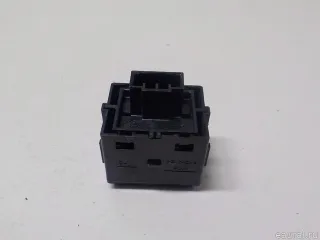 LR091206 Кнопка открывания багажника Land Rover Range Rover Velar Арт E52560999, вид 6