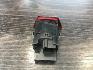 61316993046 Кнопка аварийной сигнализации BMW 5 G30/G31 Арт 2-122699, вид 2