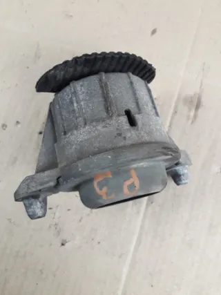 A2042400917 Подушка крепления двигателя Mercedes C W204 Арт 2-156158, вид 4