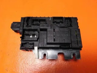AL8T-15604-BE Блок предохранителей Ford Escape 2 Арт 2-180190, вид 2