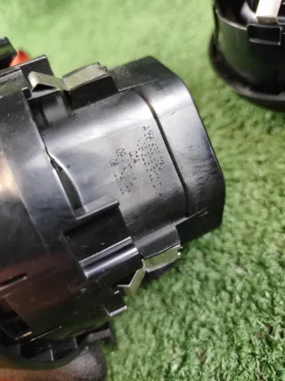 A1568300154 Дефлектор в торпедо Mercedes CLA c117 Арт 2-493570, вид 4