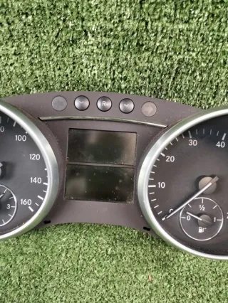 A1645404047 Щиток приборов (приборная панель) Mercedes ML W164 Арт 2-533904, вид 4