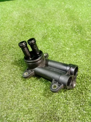 0B5325129B Фланец (тройник) системы охлаждения Audi A4 B8 Арт 2-557224, вид 4