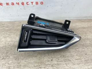 687615NA0A Дефлектор воздуховода Infiniti J Арт 2-889392, вид 1