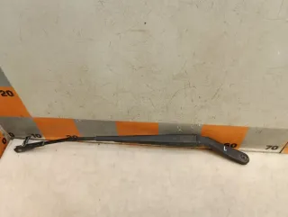 BP4K67321D Щеткодержатель (поводок стеклоочистителя, дворник) Mazda 3 BK Арт 2-964525, вид 1
