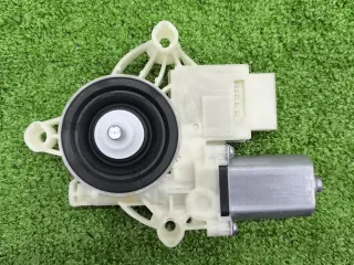 61359450070 Моторчик стеклоподъемника BMW X6 G06 Арт 2-966952, вид 2