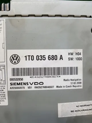 1T0035680A Магнитола (аудио система) Volkswagen Eos Арт AL17700316949, вид 3